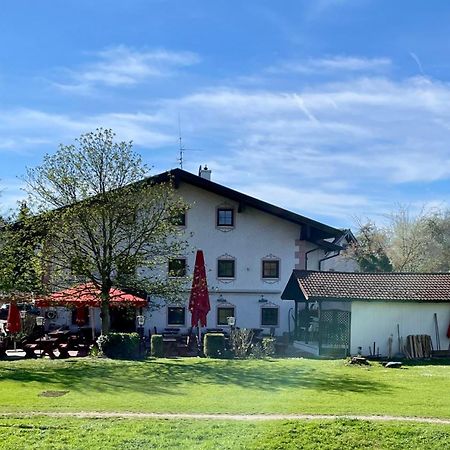 Gasthaus Zur Post Apartment Breitbrunn am Chiemsee Bagian luar foto